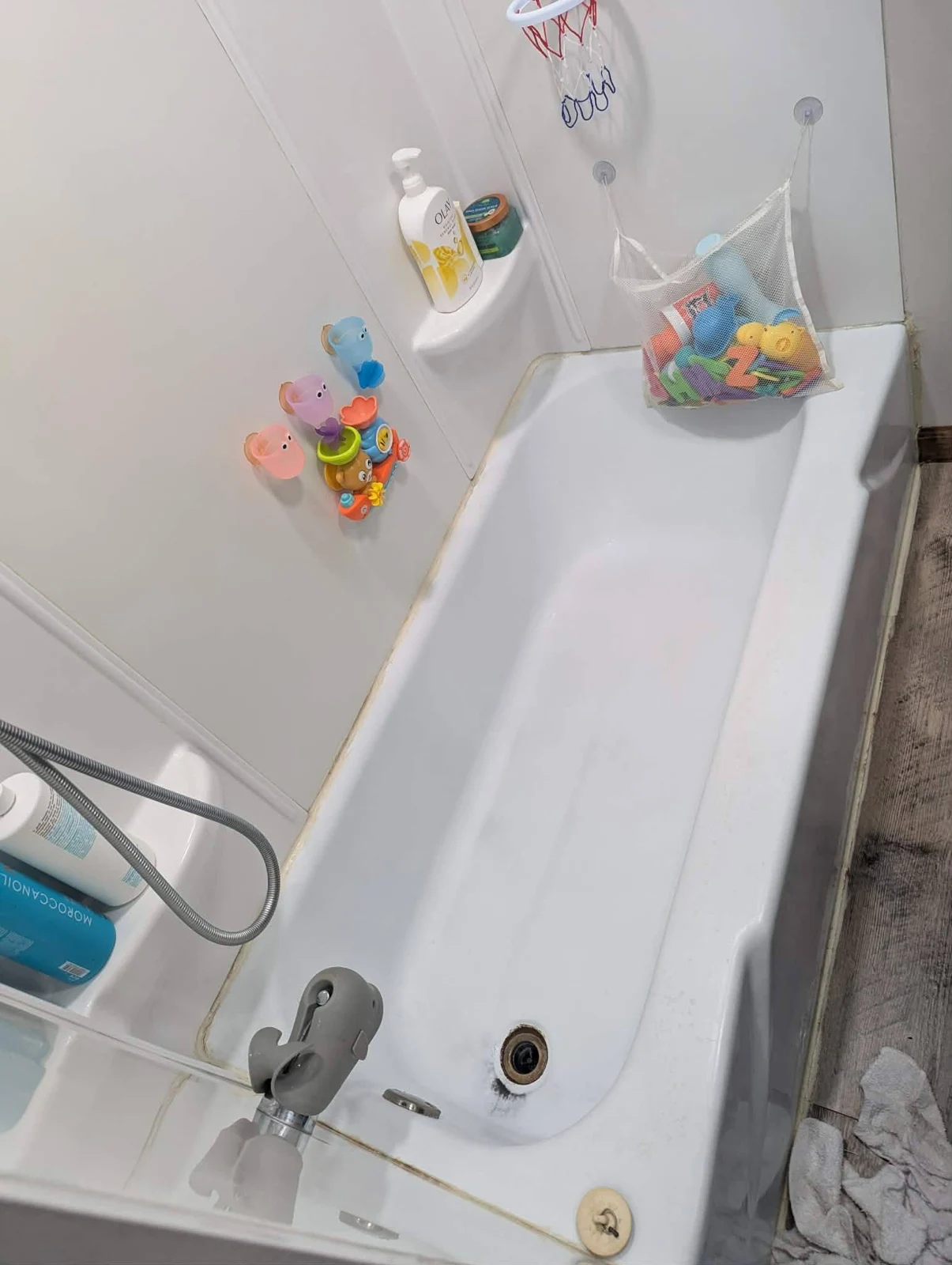 Bathroom with children’s bath toys, from Madison’s Facebook gallery.